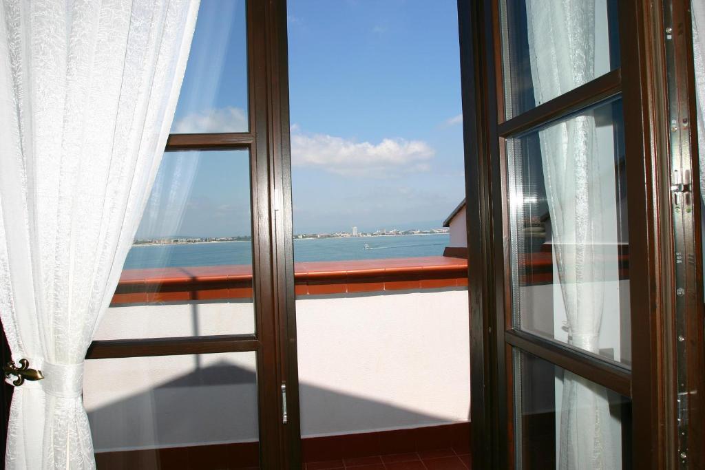 Trinity Sea Residence Nessebar Eksteriør billede